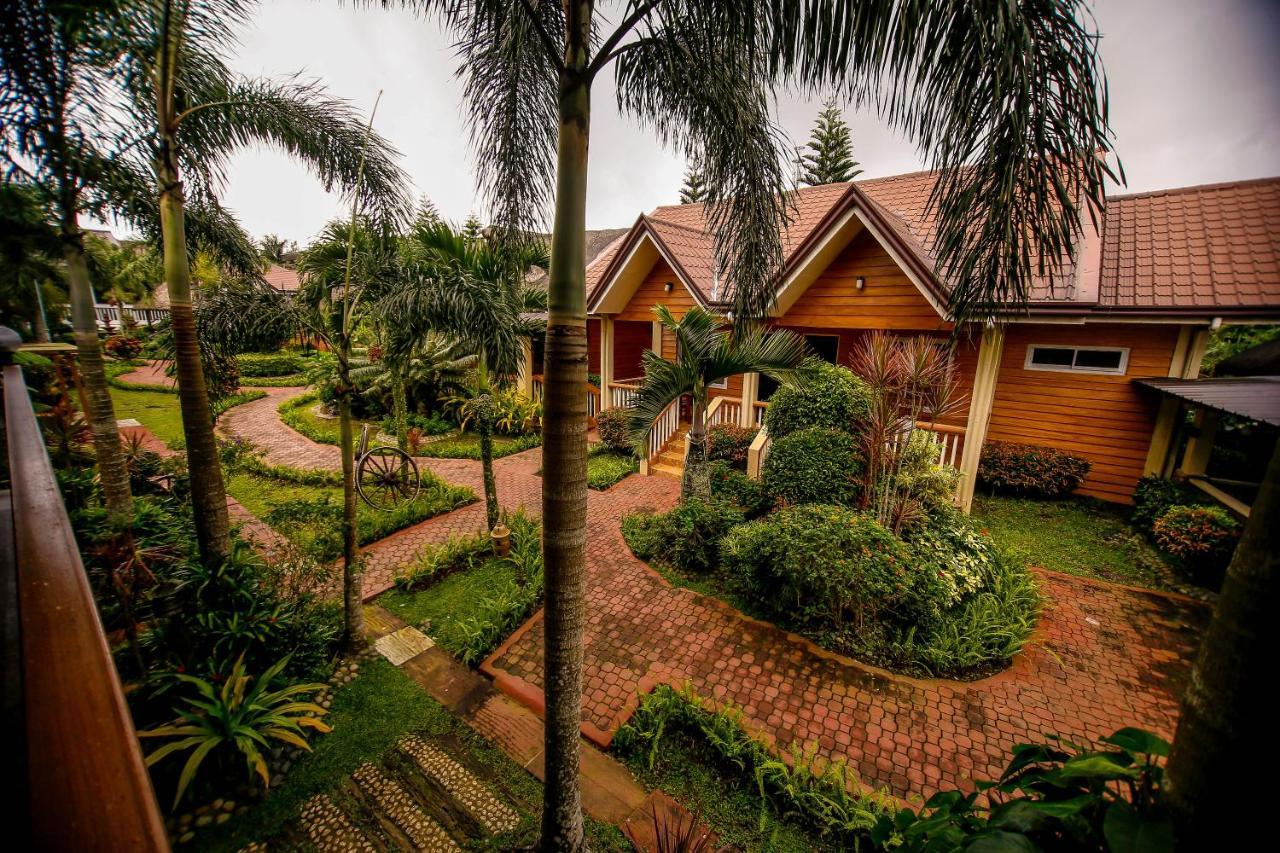 Hortz Hotels And Resorts Tagaytay City Extérieur photo