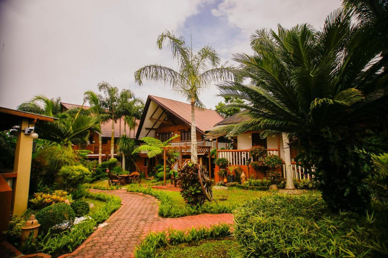 Hortz Hotels And Resorts Tagaytay City Extérieur photo