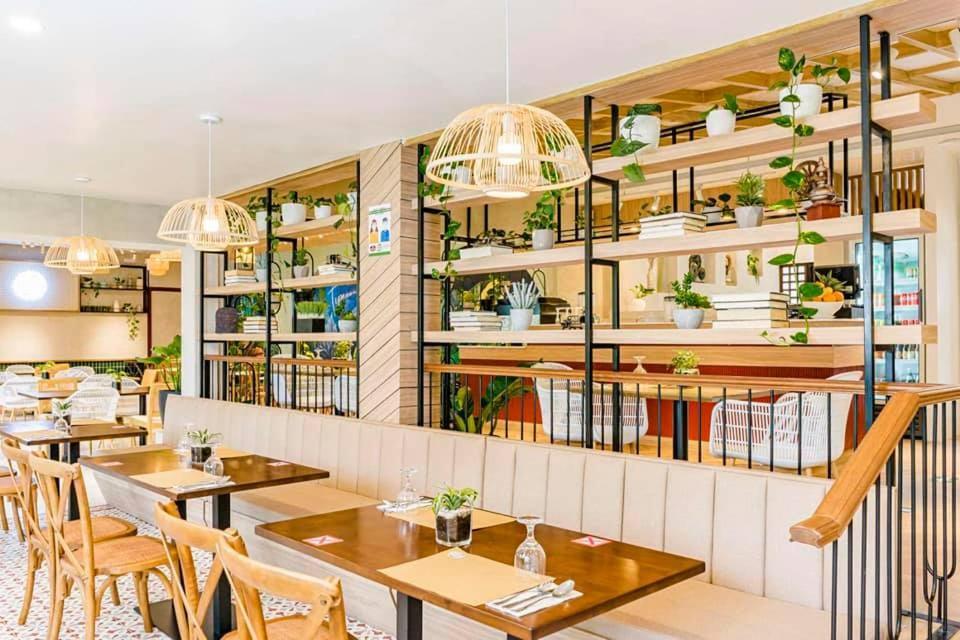 Hortz Hotels And Resorts Tagaytay City Extérieur photo