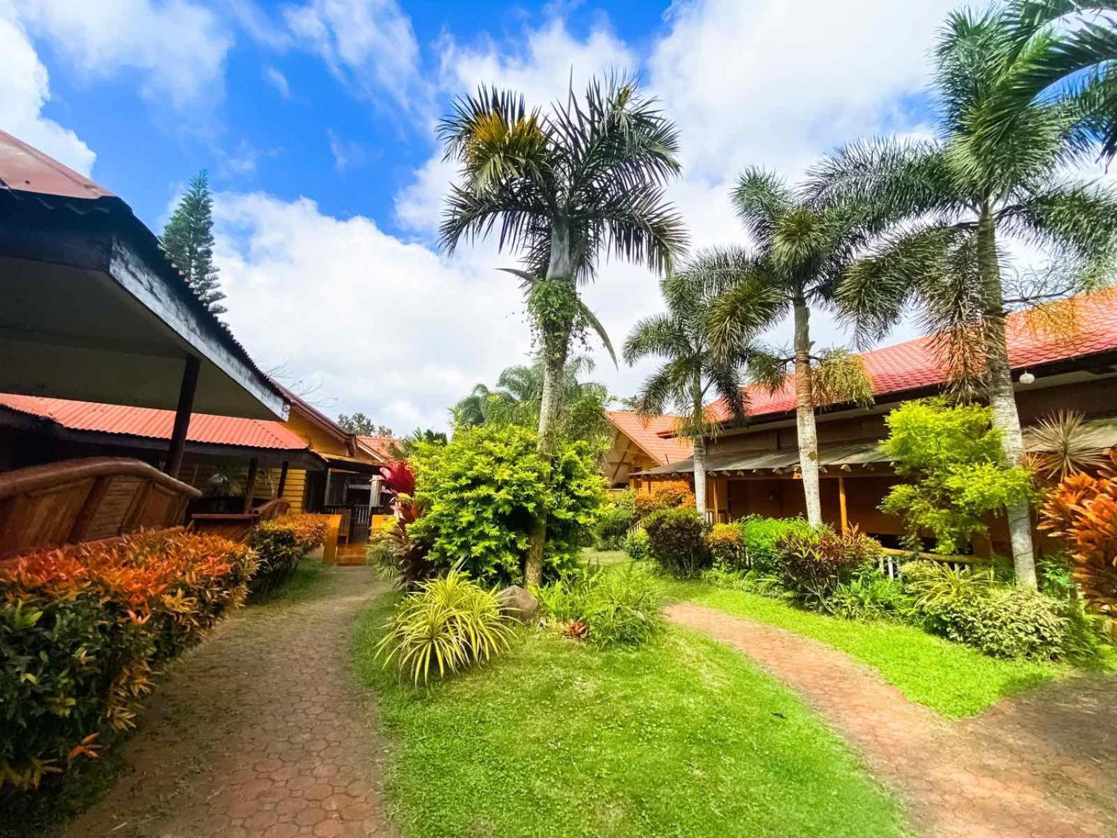 Hortz Hotels And Resorts Tagaytay City Extérieur photo