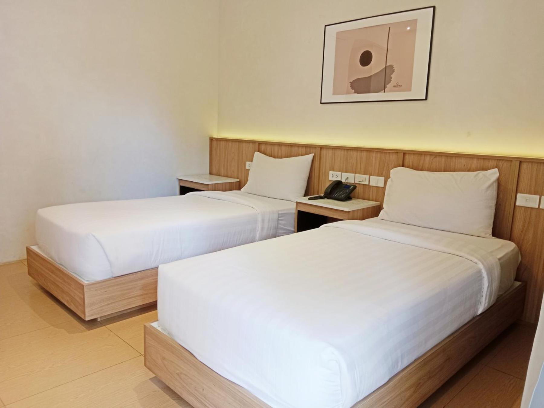 Hortz Hotels And Resorts Tagaytay City Extérieur photo